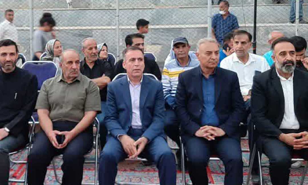 رقابت تیمهای فوتبال پیشکسوتان استان در شاهینشهر