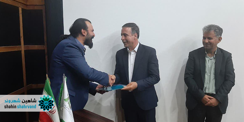 دیدار فرماندار با هنرمندان سینما در شاهین شهر؛ فرصتی برای تقویت هنر هفتم