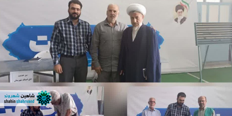 میز خدمت اتاق اصناف شاهین شهر در مصلی نماز جمعه؛ پل ارتباطی مستقیم با مردم